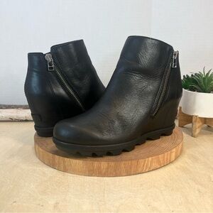 Sorel Joan of Arctic Wedge II Chelsea Boots - Black Waterproof - Women’s 9
